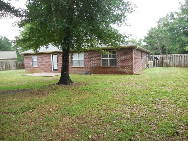 $2,495 | 7288 Mossy Oaks Court, Navarre, FL 32566