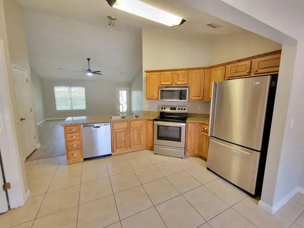 $2,495 | 7288 Mossy Oaks Court, Navarre, FL 32566