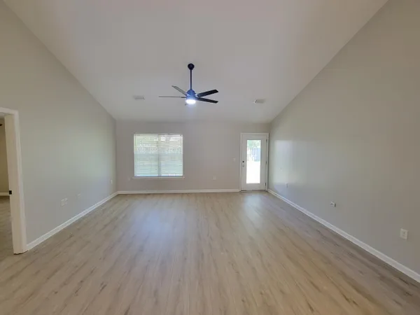 $2,495 | 7288 Mossy Oaks Court, Navarre, FL 32566