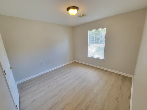$2,495 | 7288 Mossy Oaks Court, Navarre, FL 32566