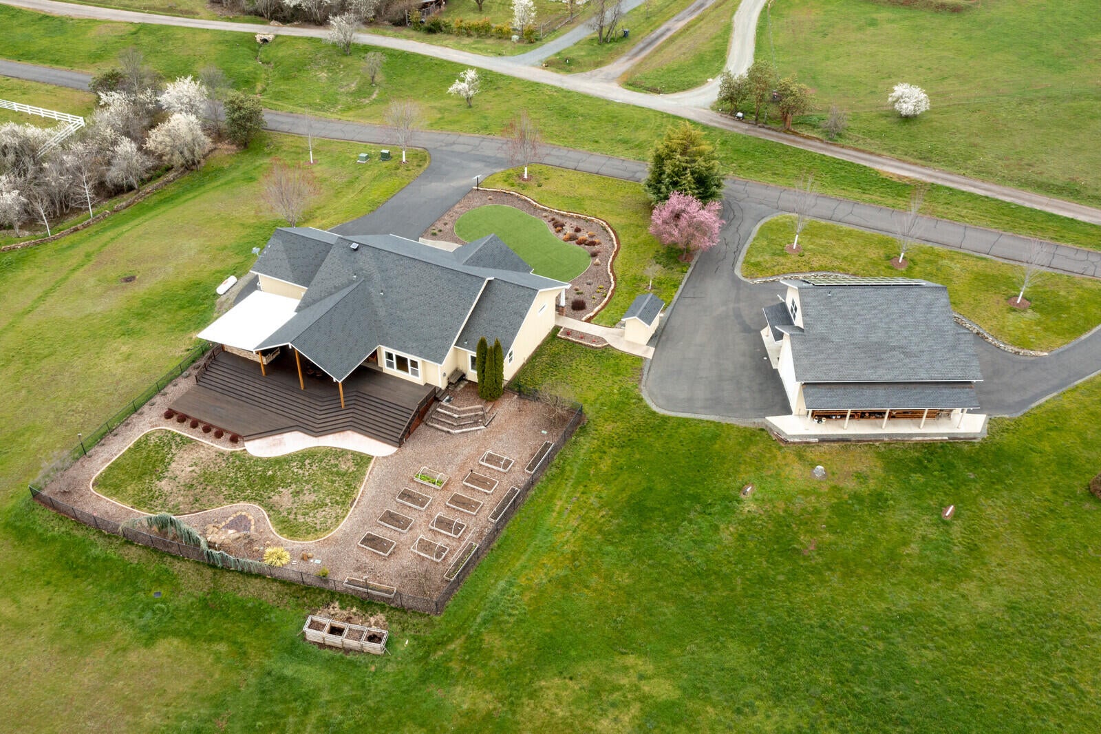 268 Hawk Road Medford, OR 97501 - Photo 54 of 54 20_HR_20_mls