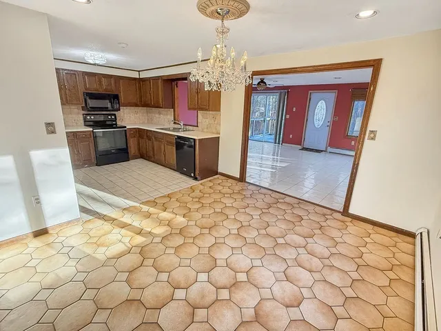 $555,000 | 8 Cheney Drive, Hudson, NH 03051