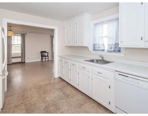 32 Thornton Road Waltham, MA 02453 - Photo 10 of 30 Gallery Image 10