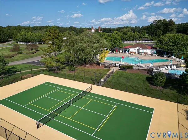 a view of a tennis court