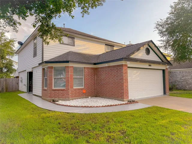 $2,250 | 18323 River Sage Drive, Houston, TX 77084