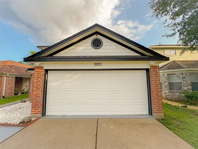 $2,250 | 18323 River Sage Drive, Houston, TX 77084