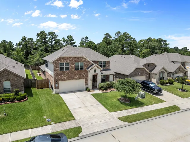 $399,000 | 12137 Pearl Bay Lane, Conroe, TX 77304