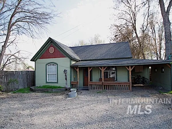 $295,000 | 628 3rd Avenue South, Payette, ID 83661