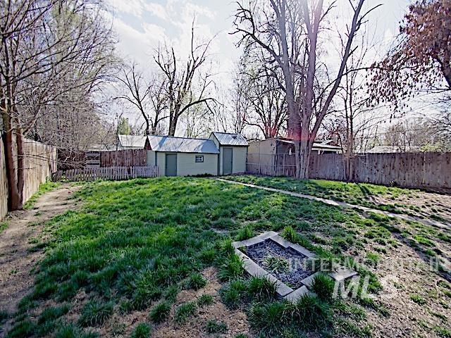 628 3rd Avenue South Payette, ID 83661 - Photo 3 of 19 View of fenced backyard