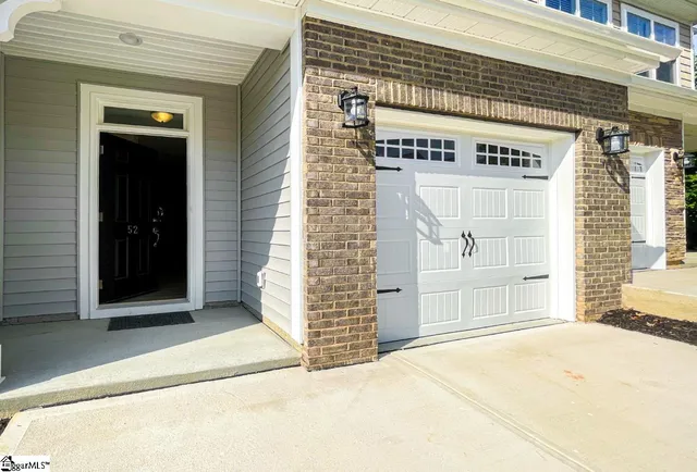 $292,500 | 52 Fair Village Lane, Simpsonville, SC 29680