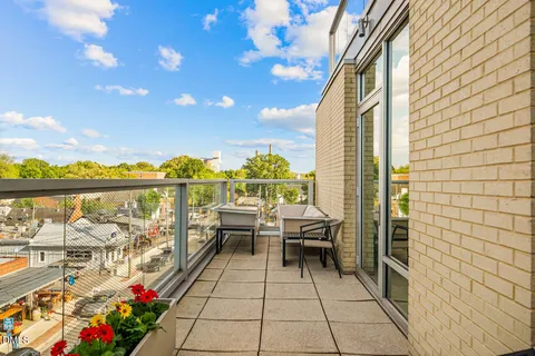 $1,150,000 | 601 West Rosemary Street, Unit 404, Chapel Hill, NC 27516