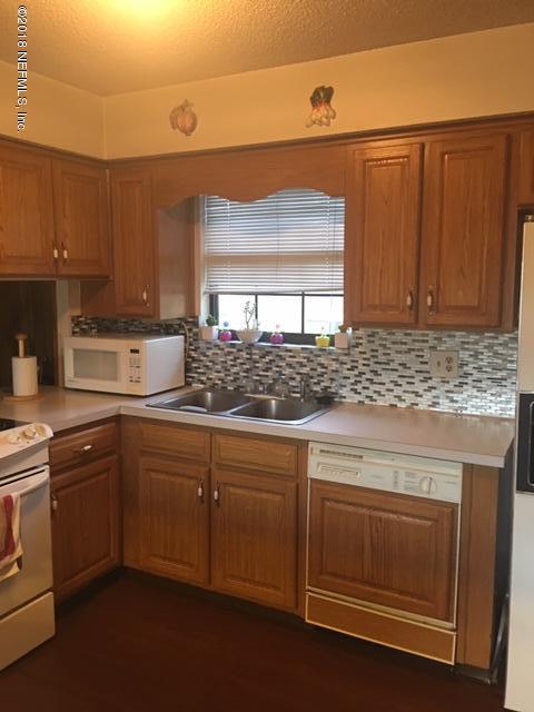 3704 Bramble Road Jacksonville, FL 32210 - Photo 6 of 13 IMG_6159