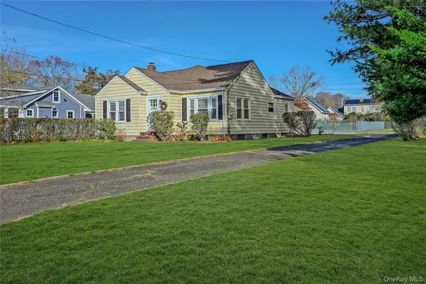 $10,000 | 425 Old Shipyard Lane, Southold, NY 11971