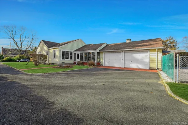 $10,000 | 425 Old Shipyard Lane, Southold, NY 11971