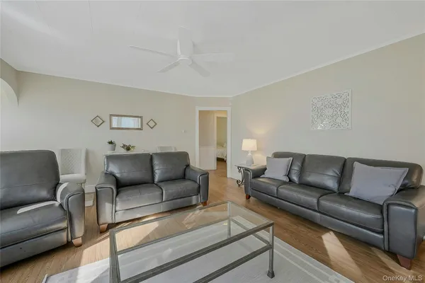 $10,000 | 425 Old Shipyard Lane, Southold, NY 11971