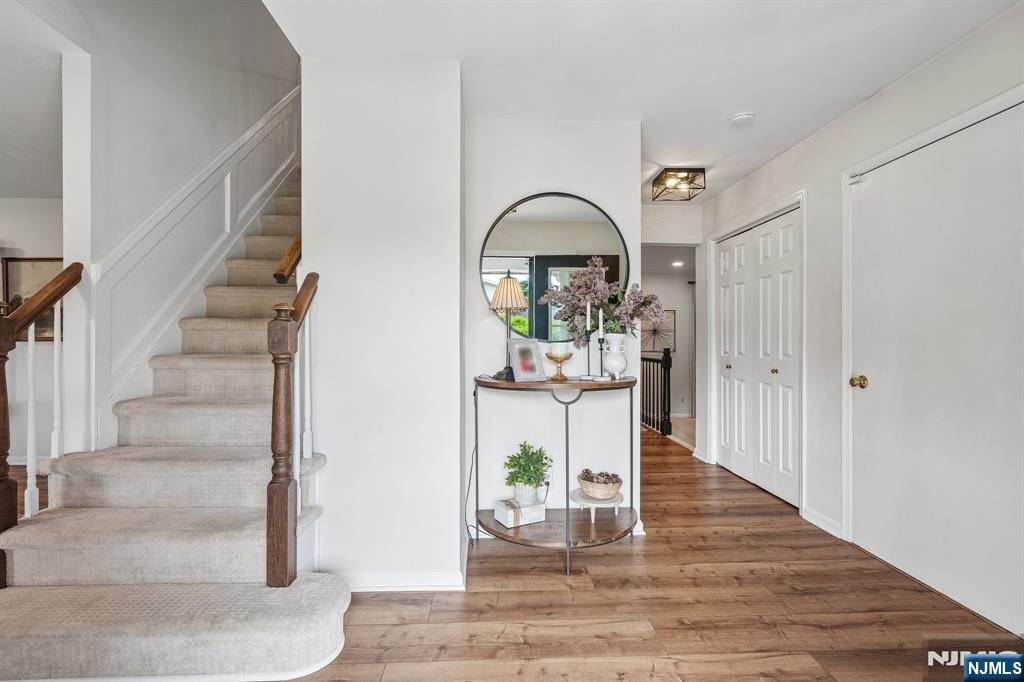 4 Holyoke Road Wayne, NJ 07470 - Photo 4 of 50