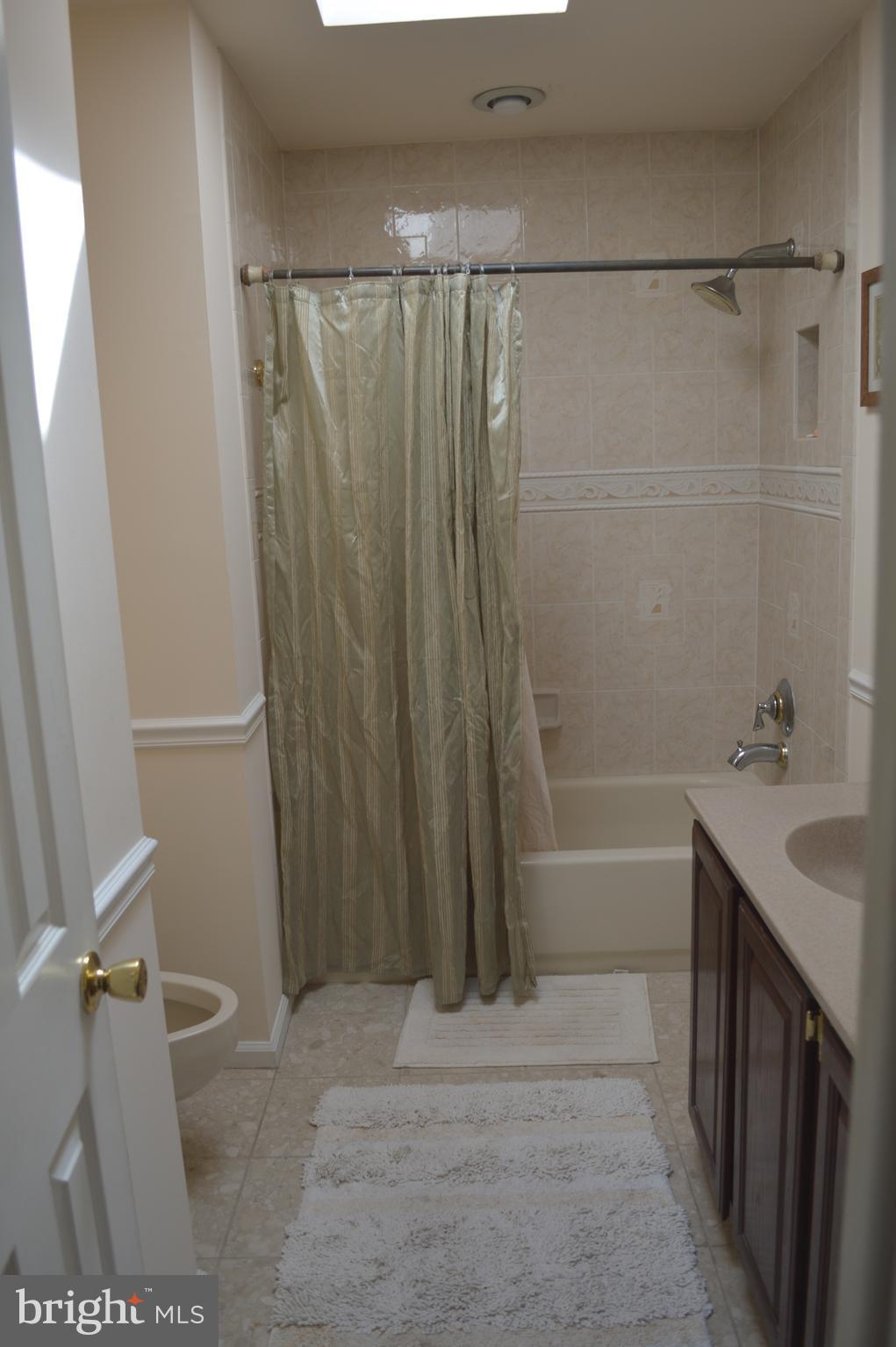 12547 Rock Ridge Road Herndon, VA 20170 - Photo 20 of 30 2nd Full Bath w/ Nice Tile
