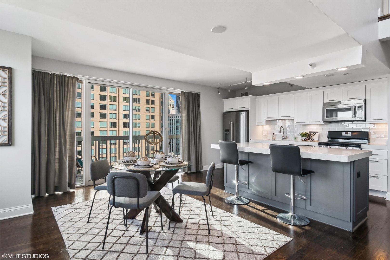 545 North Dearborn Street, Unit 3601 Chicago, IL 60654 - Photo 11 of 56