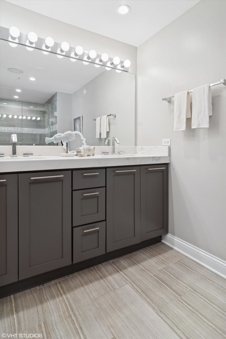 545 North Dearborn Street, Unit 3601 Chicago, IL 60654 - Photo 23 of 56