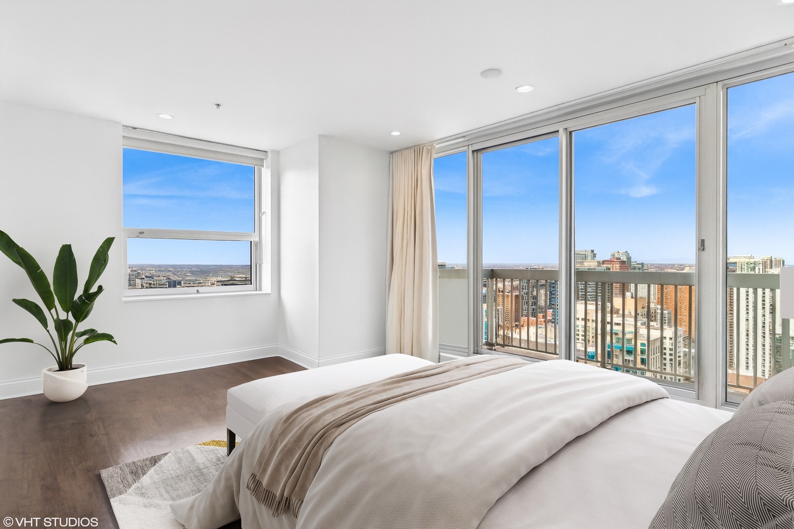 545 North Dearborn Street, Unit 3601 Chicago, IL 60654 - Photo 28 of 56