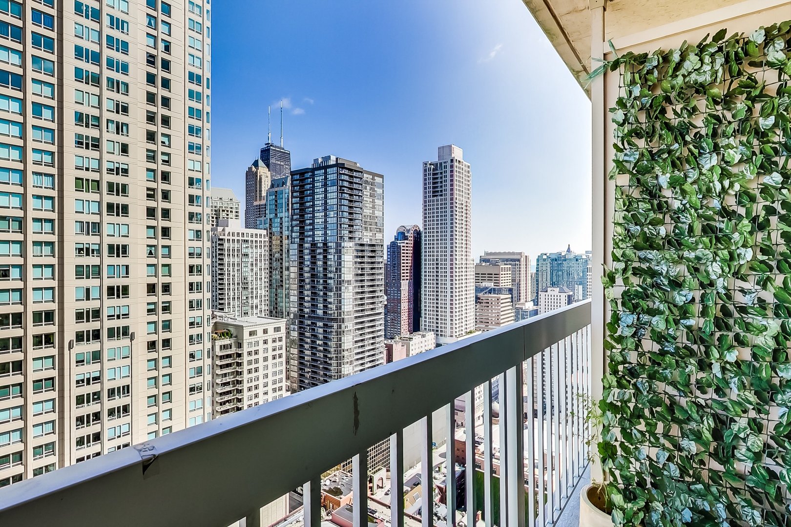 545 North Dearborn Street, Unit 3601 Chicago, IL 60654 - Photo 32 of 56