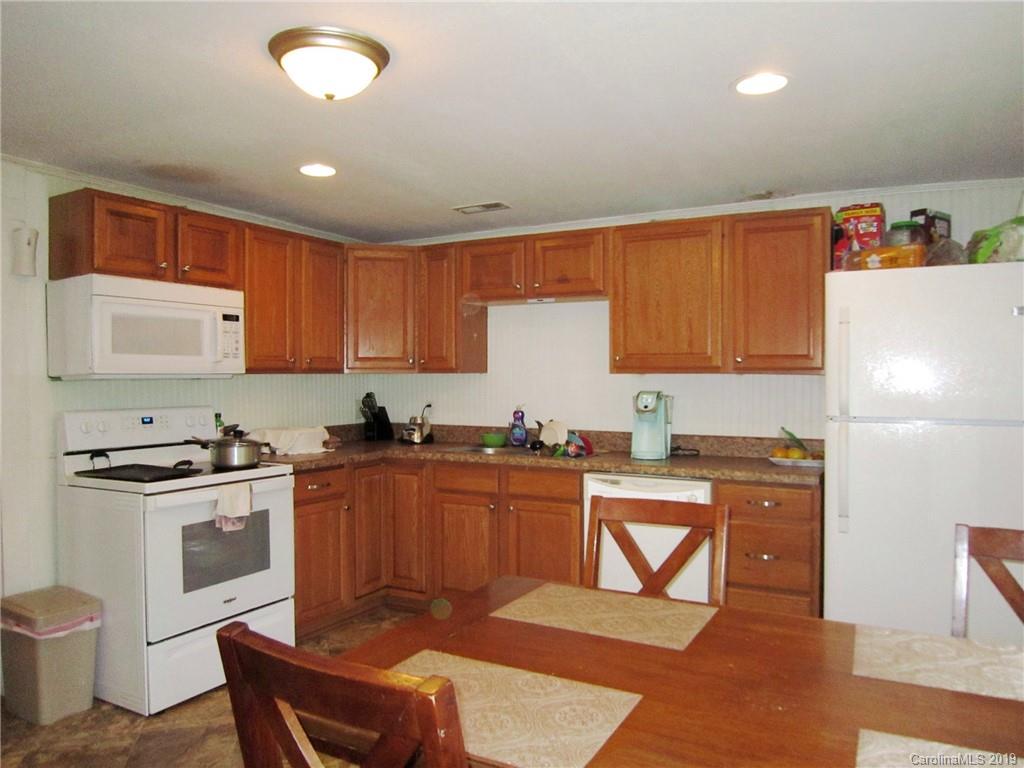 92 Church Road Fairview, NC 28730 - Photo 4 of 25 Gallery Image 4