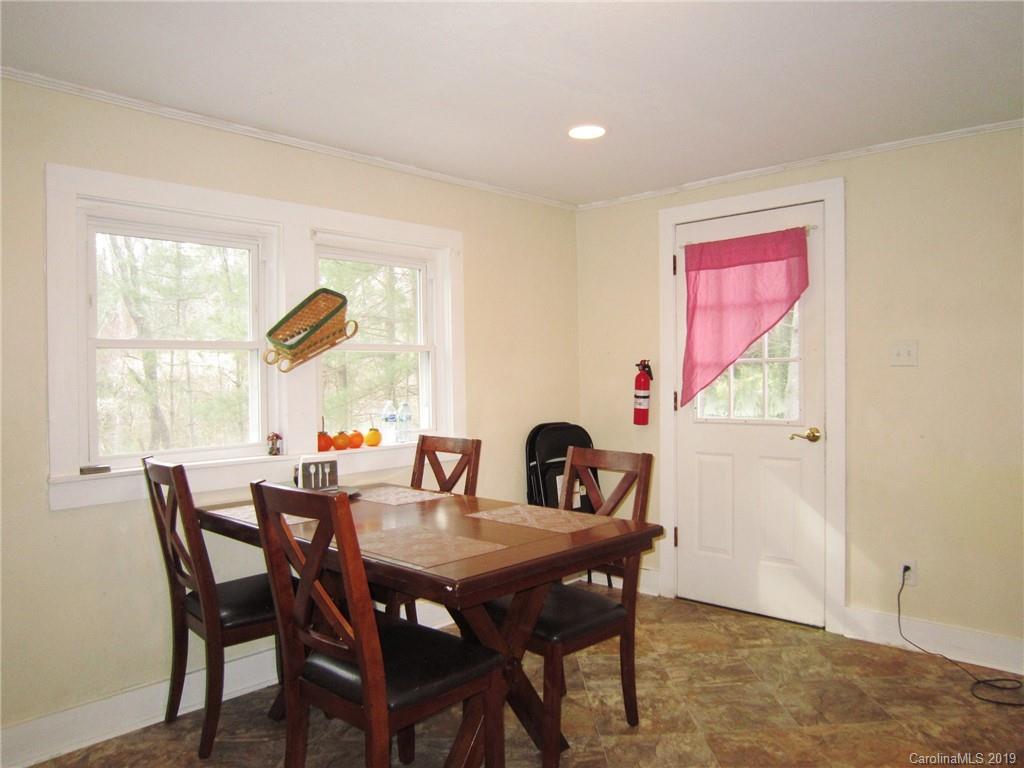 92 Church Road Fairview, NC 28730 - Photo 6 of 25 Gallery Image 6