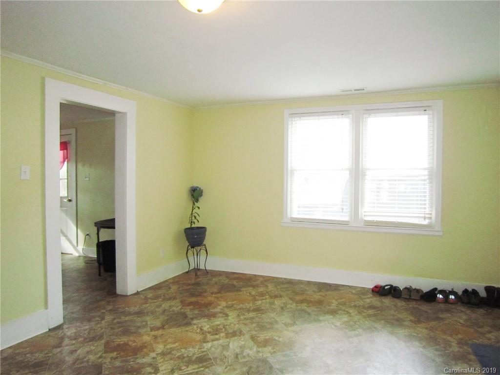 92 Church Road Fairview, NC 28730 - Photo 8 of 25 Gallery Image 8