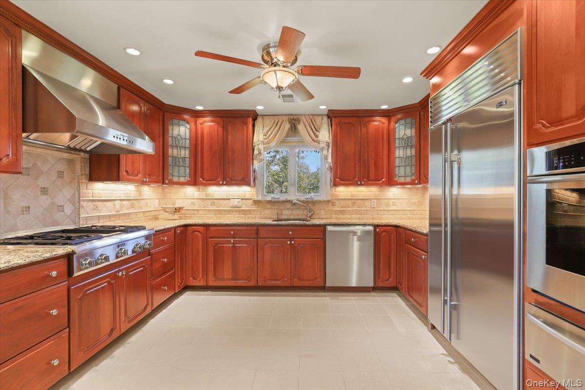 7 Greystone Circle Bronxville, NY 10708 - Photo 13 of 30