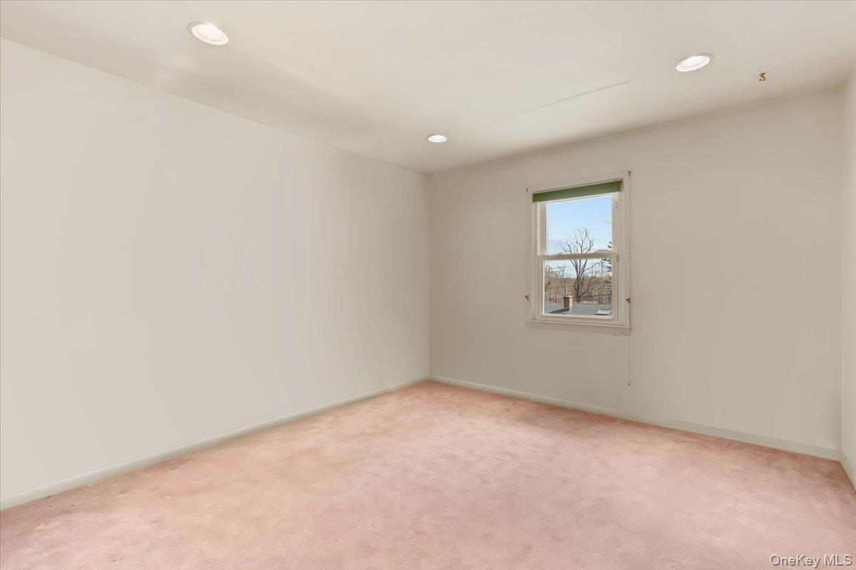 7 Greystone Circle Bronxville, NY 10708 - Photo 21 of 30