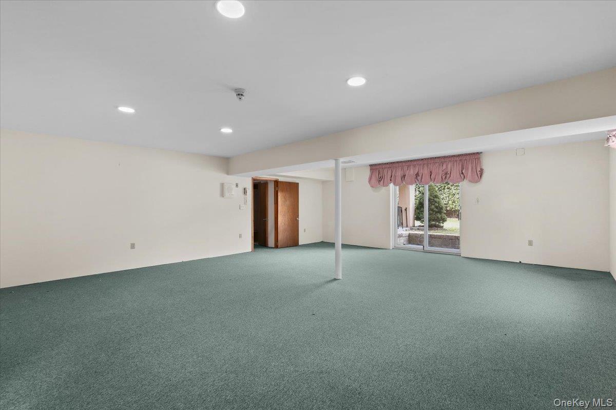 7 Greystone Circle Bronxville, NY 10708 - Photo 22 of 30 Lower level bonus space.