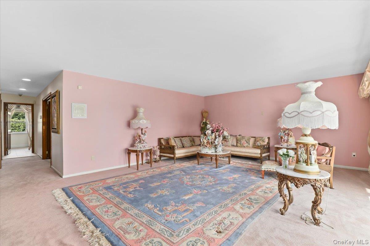 7 Greystone Circle Bronxville, NY 10708 - Photo 8 of 30