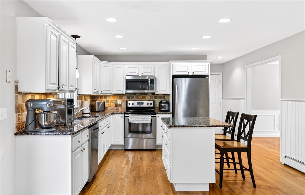 8 Ridgewood Road Sterling, MA 01564 - Photo 7 of 42 Gallery Image 7