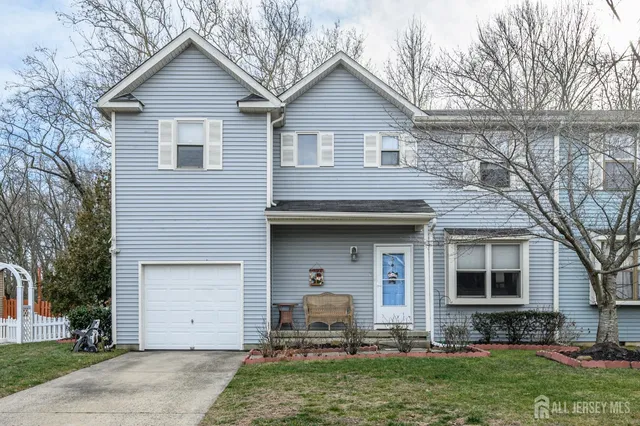 $429,000 | 11 Brambling Lane, Voorhees, NJ 08043