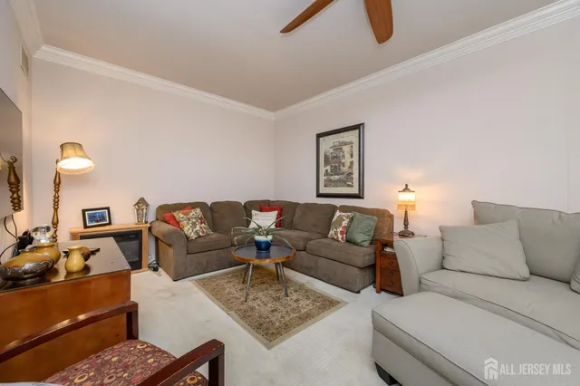 $429,000 | 11 Brambling Lane, Voorhees, NJ 08043