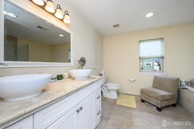 $429,000 | 11 Brambling Lane, Voorhees, NJ 08043