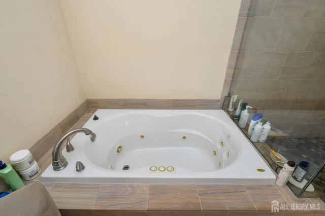 $429,000 | 11 Brambling Lane, Voorhees, NJ 08043