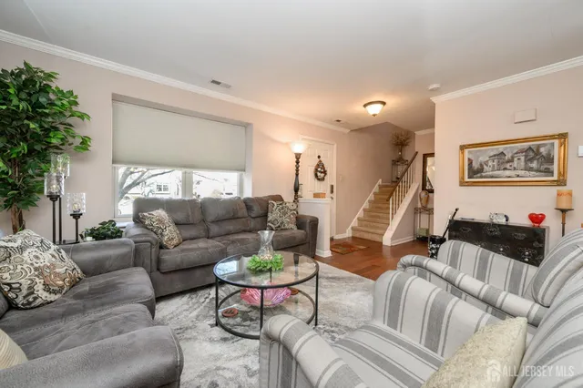 $429,000 | 11 Brambling Lane, Voorhees, NJ 08043