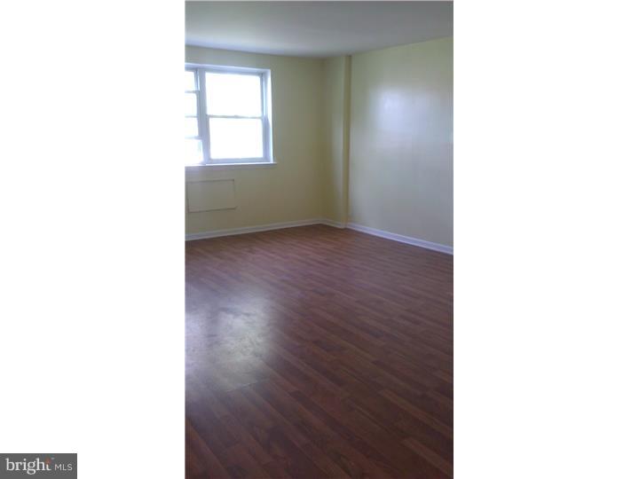9435 Kirkwood Road Philadelphia, PA 19114 - Photo 4 of 5 View