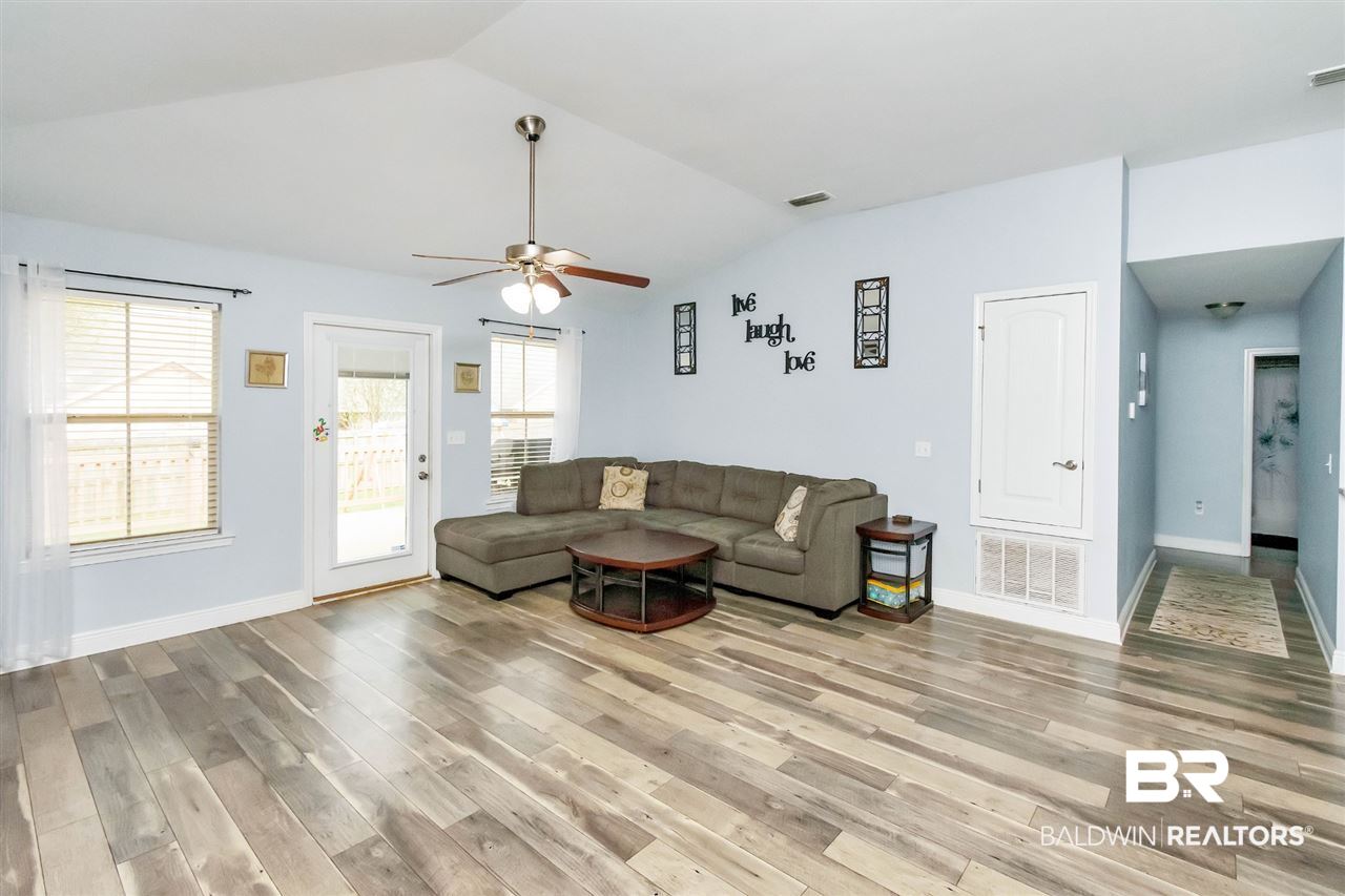 8260 Savage Loop Theodore, AL 36582 - Photo 4 of 23
