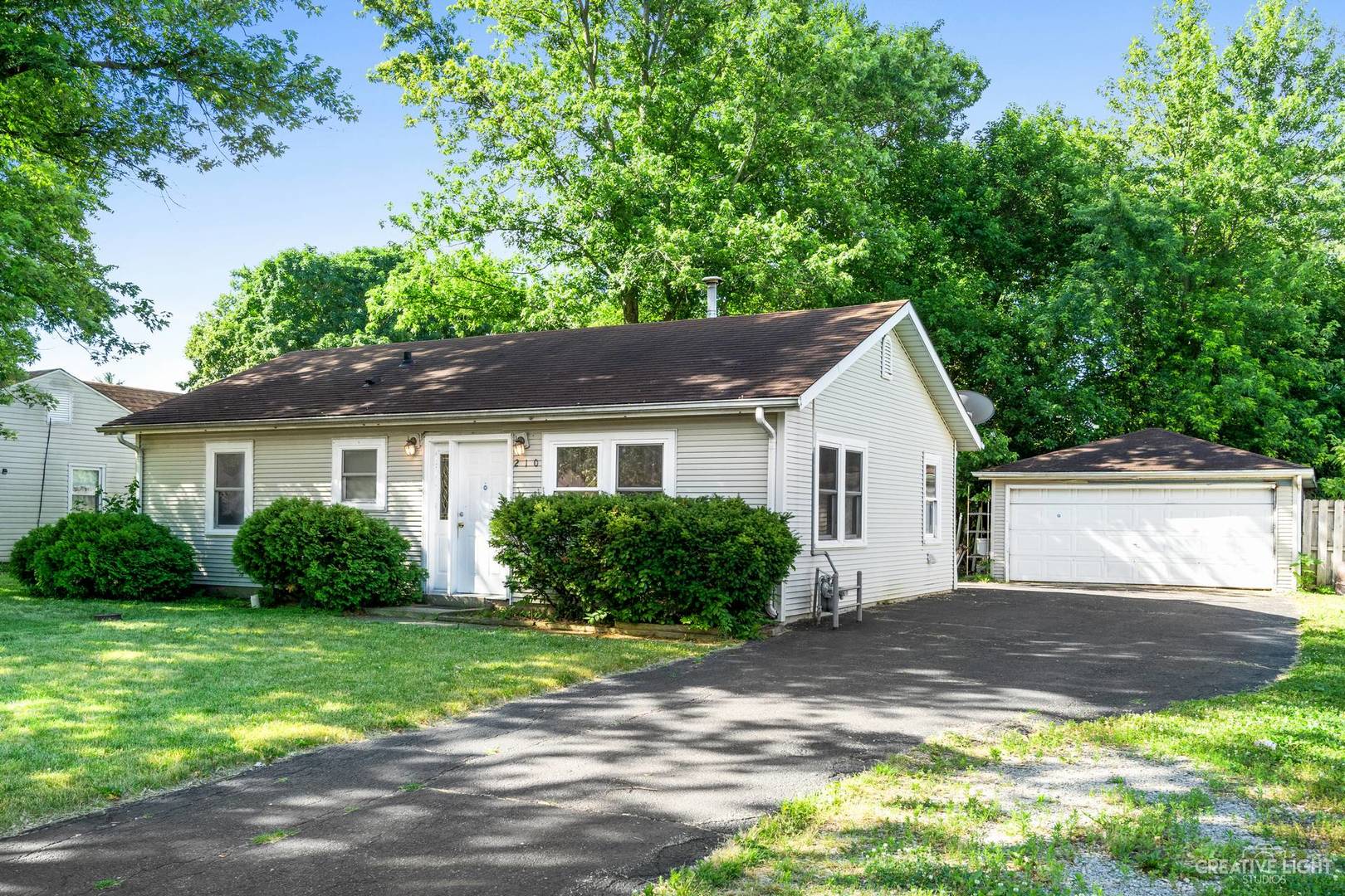 210 Luana Road Joliet, IL 60433 - Photo 1 of 14