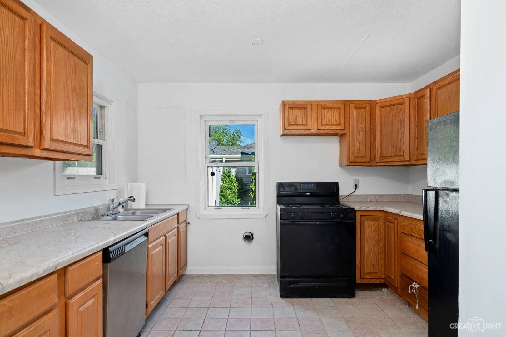 210 Luana Road Joliet, IL 60433 - Photo 2 of 14