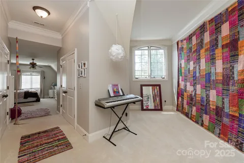 a front view of house with yard