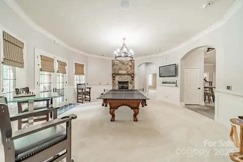 a view of a pathway both side of building