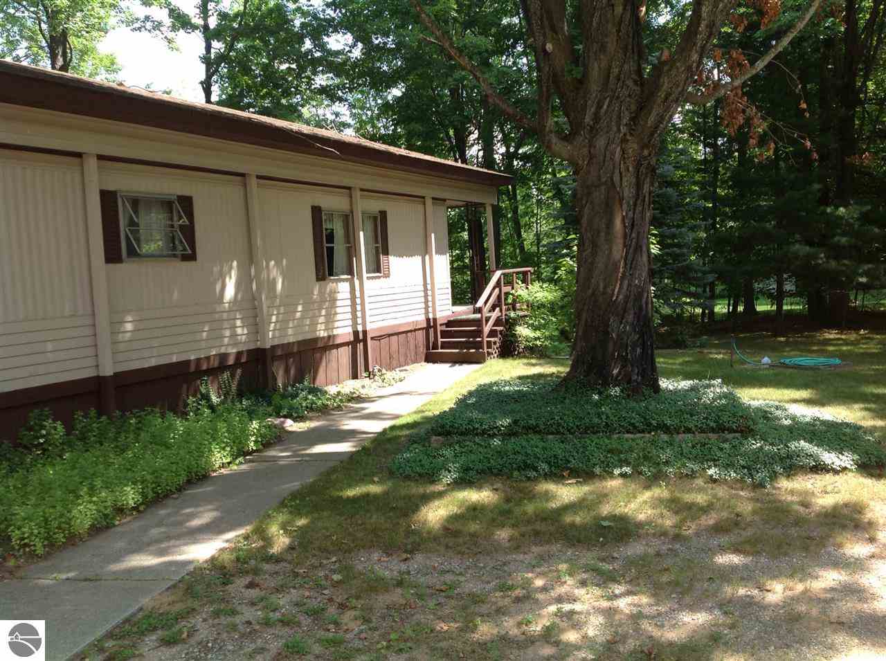 2723 Tonawanda Road Grawn, MI 49637 - Photo 47 of 53 1775030-51.JPG