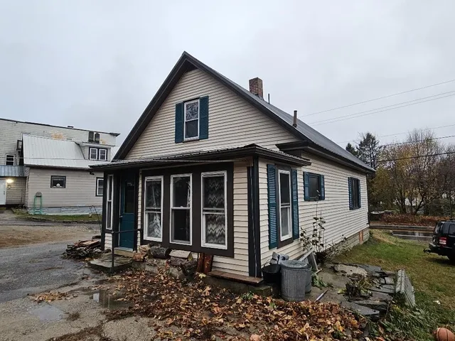 $174,900 | 42 Roxbury Road, Mexico, ME 04257