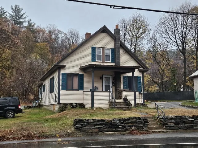 $174,900 | 42 Roxbury Road, Mexico, ME 04257