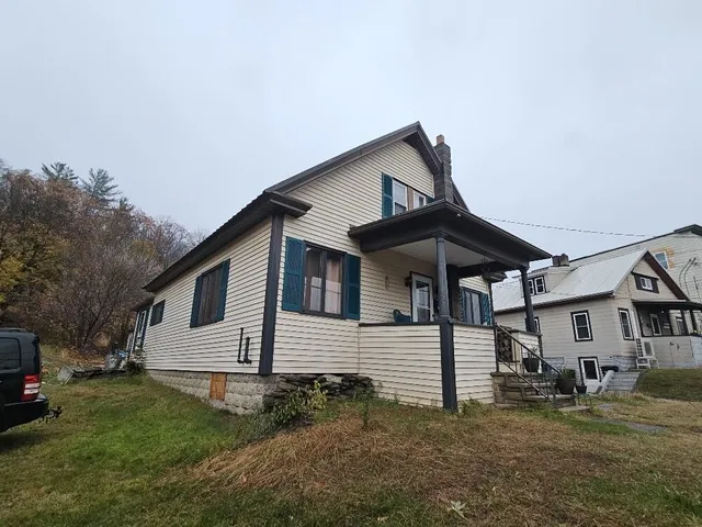 $174,900 | 42 Roxbury Road, Mexico, ME 04257