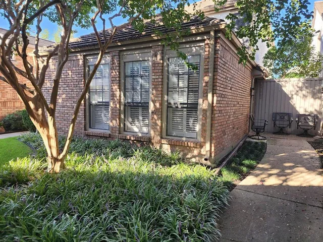 $2,500 | 17042 Knots Landing, Addison, TX 75001