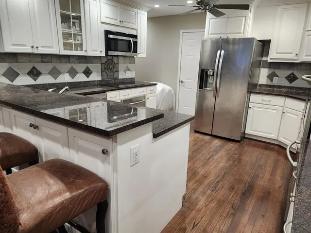 $2,500 | 17042 Knots Landing, Addison, TX 75001